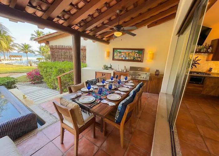 Palmas Complex Listings Zihuatanejo