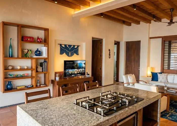 Palmas Complex Listings