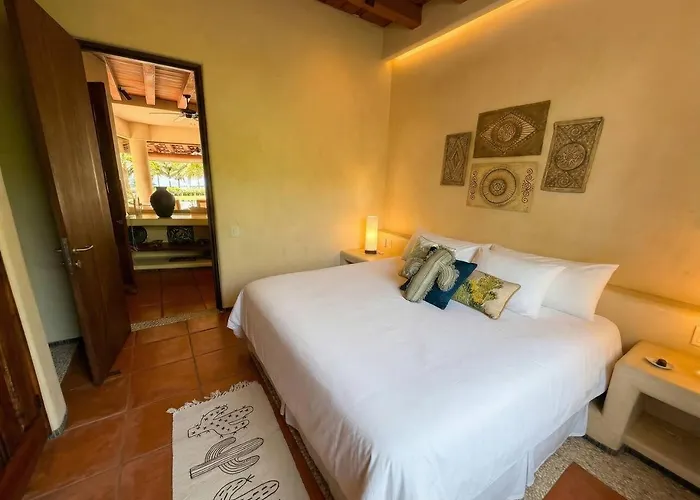 Palmas Complex Listings Zihuatanejo