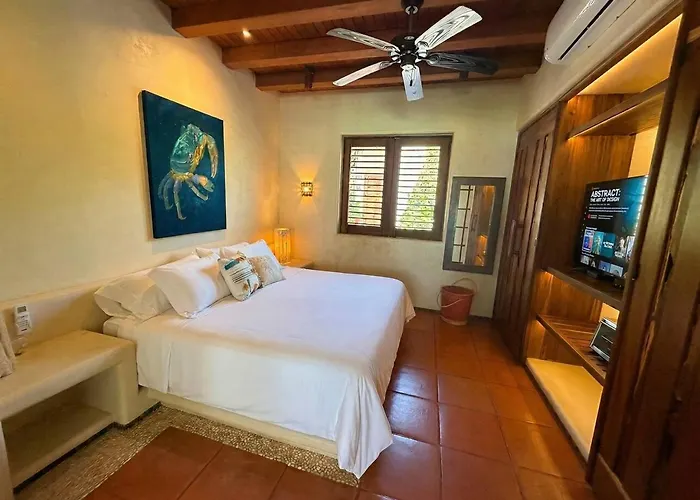 Palmas Complex Listings