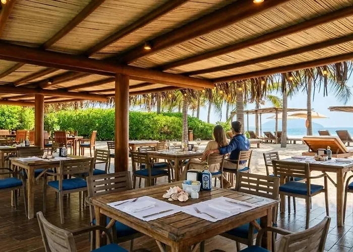 Aparthotel Palmas Complex Listings