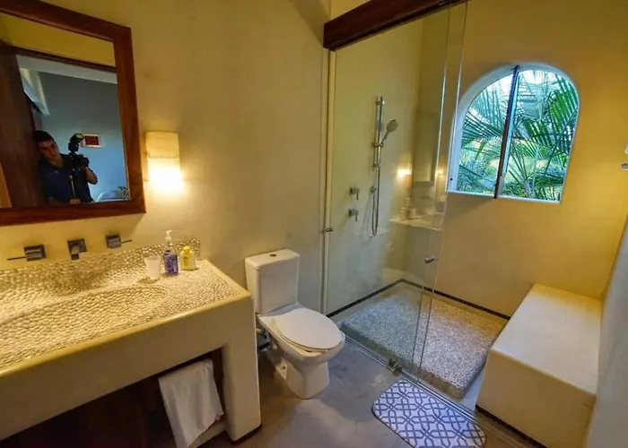 Aparthotel Palmas Complex Listings