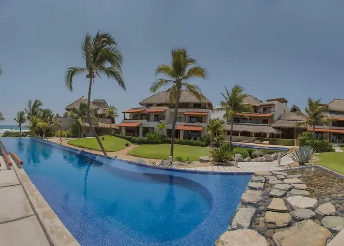 Palmas Complex Listings